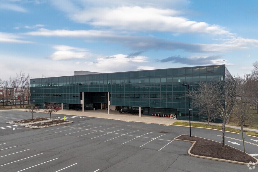 100 Nassau Park Blvd, Princeton, NJ à louer - Photo principale – Image 1 sur 16