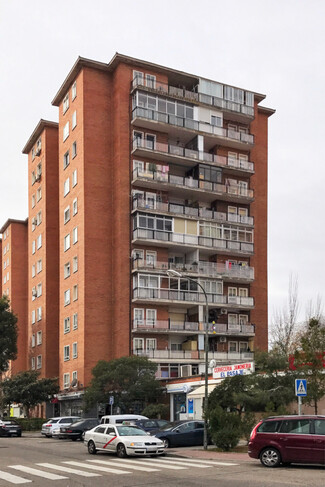 Plus de détails pour Calle De Humanes, 5, Madrid - Logement à vendre