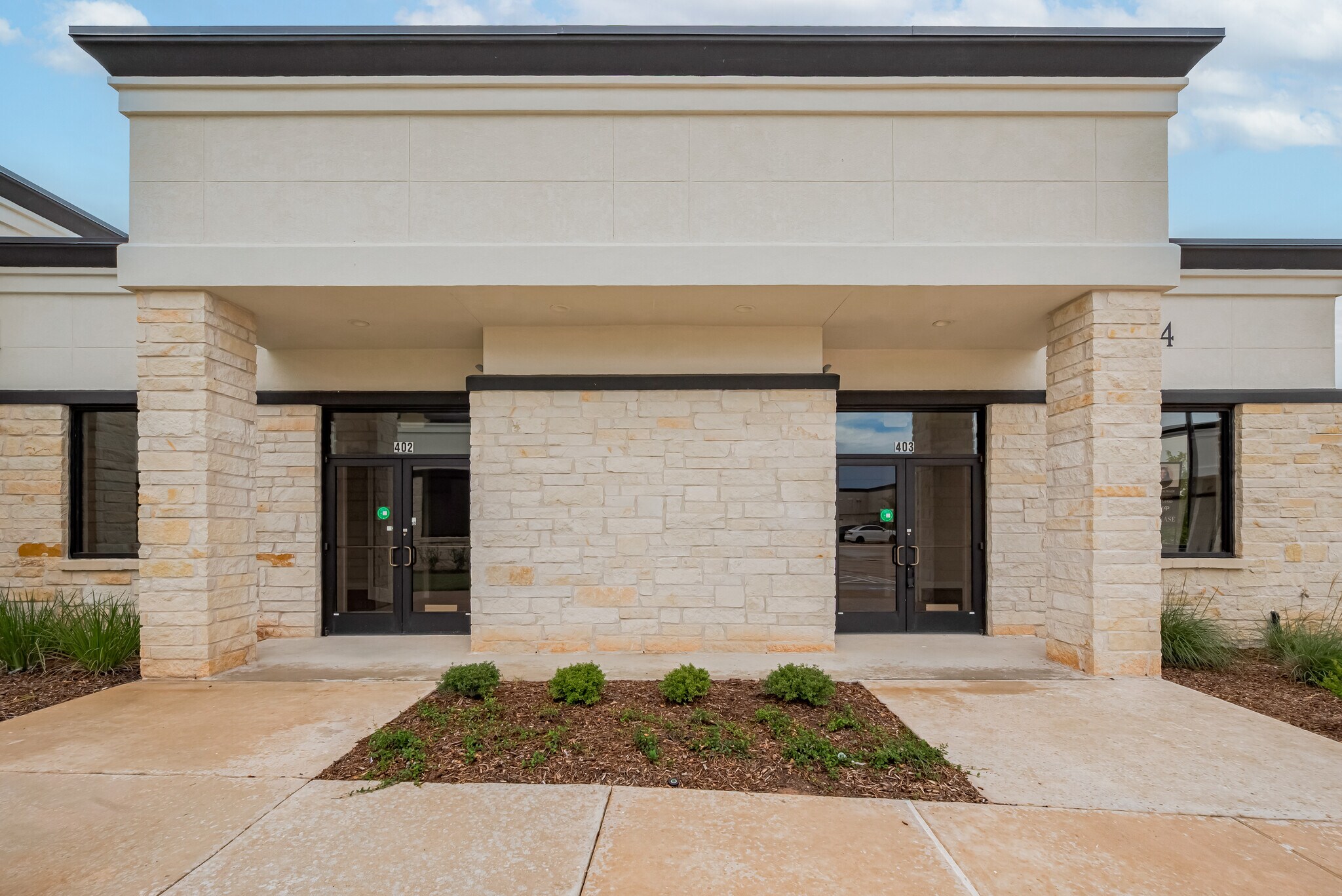 5501 Cabrera Dr, Sugar Land, TX à louer Photo de l’immeuble– Image 1 sur 51