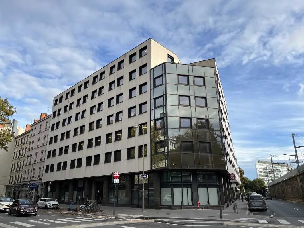 92 Cours Vitton, Lyon à louer Photo de l’immeuble– Image 1 sur 32