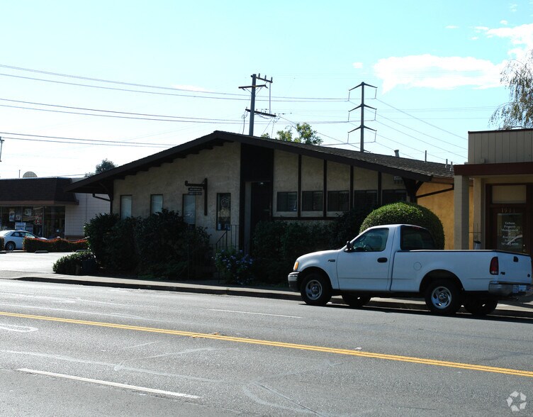 1915 Springs Rd, Vallejo, CA à vendre - Photo de l’immeuble – Image 3 sur 9