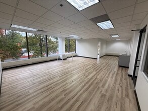 420 Columbus Ave, Valhalla, NY à louer Photo intérieure– Image 2 sur 24