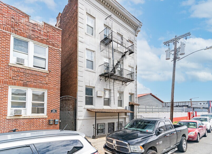 204 Parkhurst St, Newark, NJ à vendre - Photo de l’immeuble – Image 3 sur 30