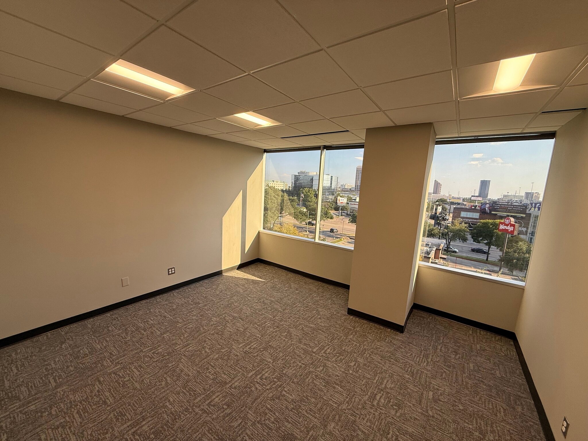 14110 N Dallas Pky, Dallas, TX à louer Photo intérieure– Image 1 sur 1