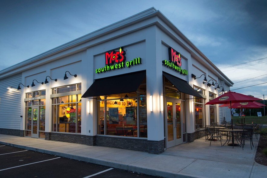 624 W Main St, Norwich, CT à louer - Photo de l’immeuble – Image 2 sur 7