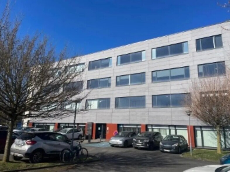 Bureau dans Saint-Laurent-Blangy à vendre - Photo de l’immeuble – Image 3 sur 5