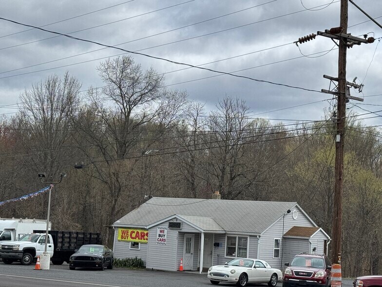 1189 N West End Blvd, Quakertown, PA à vendre - Photo de l’immeuble – Image 3 sur 12