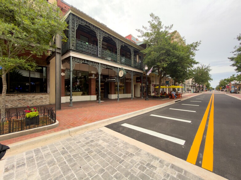 26 S Palafox St, Pensacola, FL à louer - Photo de l’immeuble – Image 3 sur 5