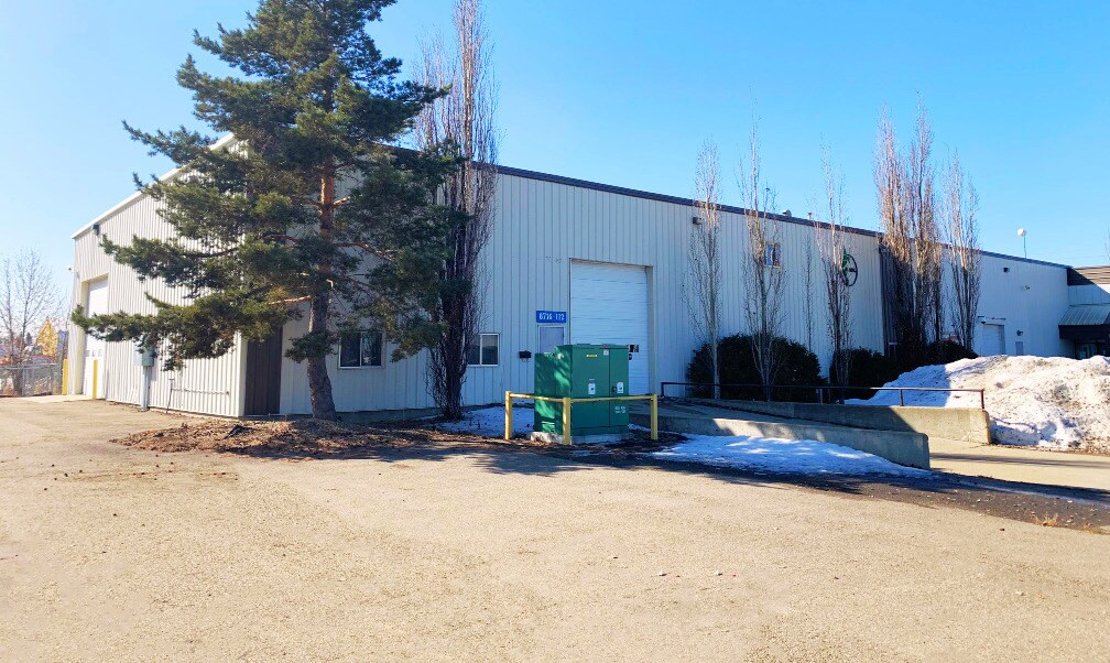 8716 112 St, Fort Saskatchewan, AB à louer Photo de l’immeuble– Image 1 sur 5