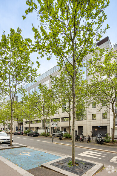 Rue Yves Kermen, Boulogne-Billancourt à louer - Photo de l’immeuble – Image 2 sur 2