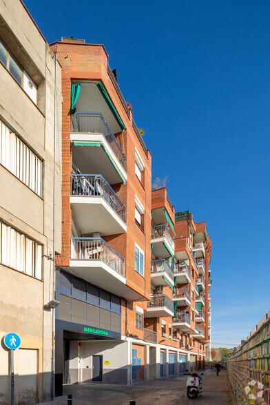 Carrer De L'andana De L'estació, 48, Barcelone, Barcelona à louer - Photo de l’immeuble – Image 2 sur 2