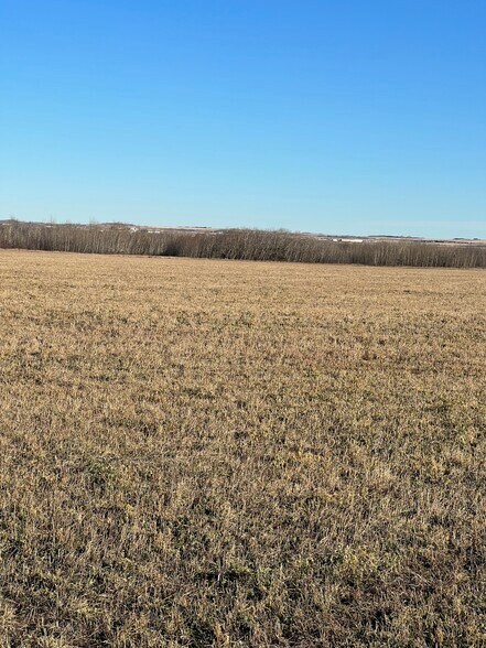 NW-28-71-5-W6, Grande Prairie, AB à vendre - Photo de l’immeuble – Image 2 sur 4