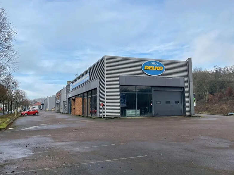 Local commercial dans Saint-Avold à louer - Photo de l’immeuble – Image 2 sur 4