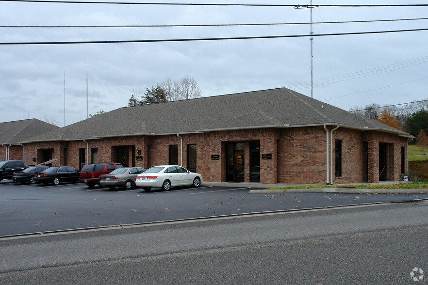 1308 Wilson Rd, Knoxville, TN à louer - Photo de l’immeuble – Image 2 sur 9