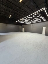 1620-1646 SE Village Green Dr, Port, Port Saint Lucie, FL à louer Photo intérieure– Image 1 sur 6