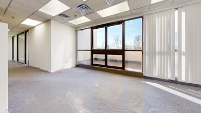 1320 Centre St, Newton, MA à louer Numérisation 3D Matterport– Image 1 sur 9