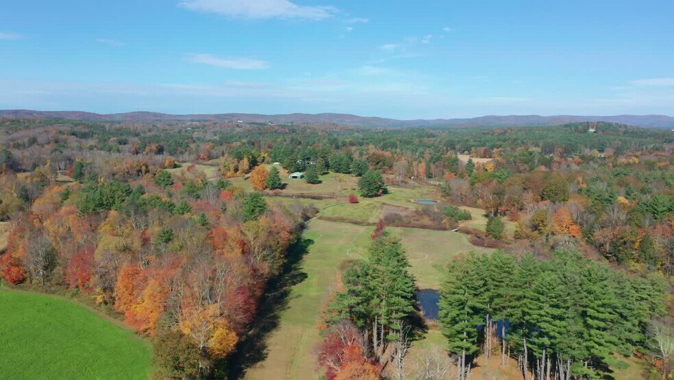 685 S Egremont Rd, Great Barrington, MA à vendre - Vidéo sur l’annonce professionnelle – Image 2 sur 17