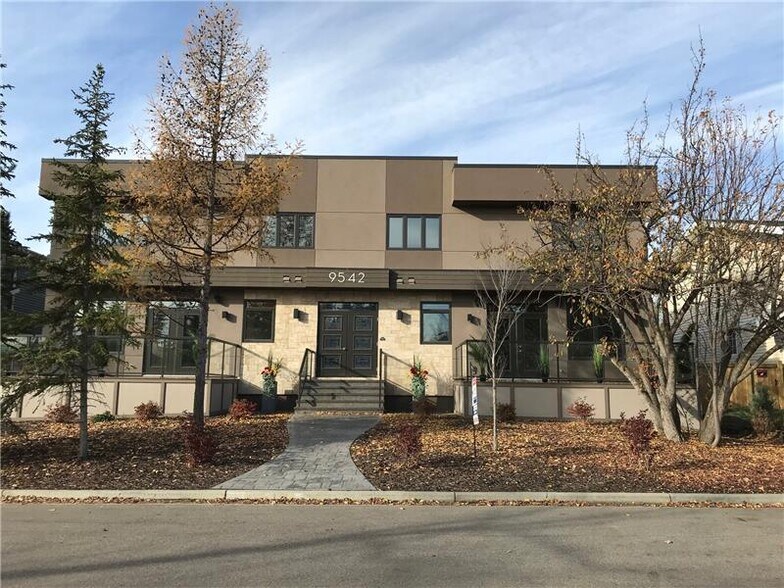 9542 142 St, Edmonton, AB à vendre - Photo de l’immeuble – Image 1 sur 4