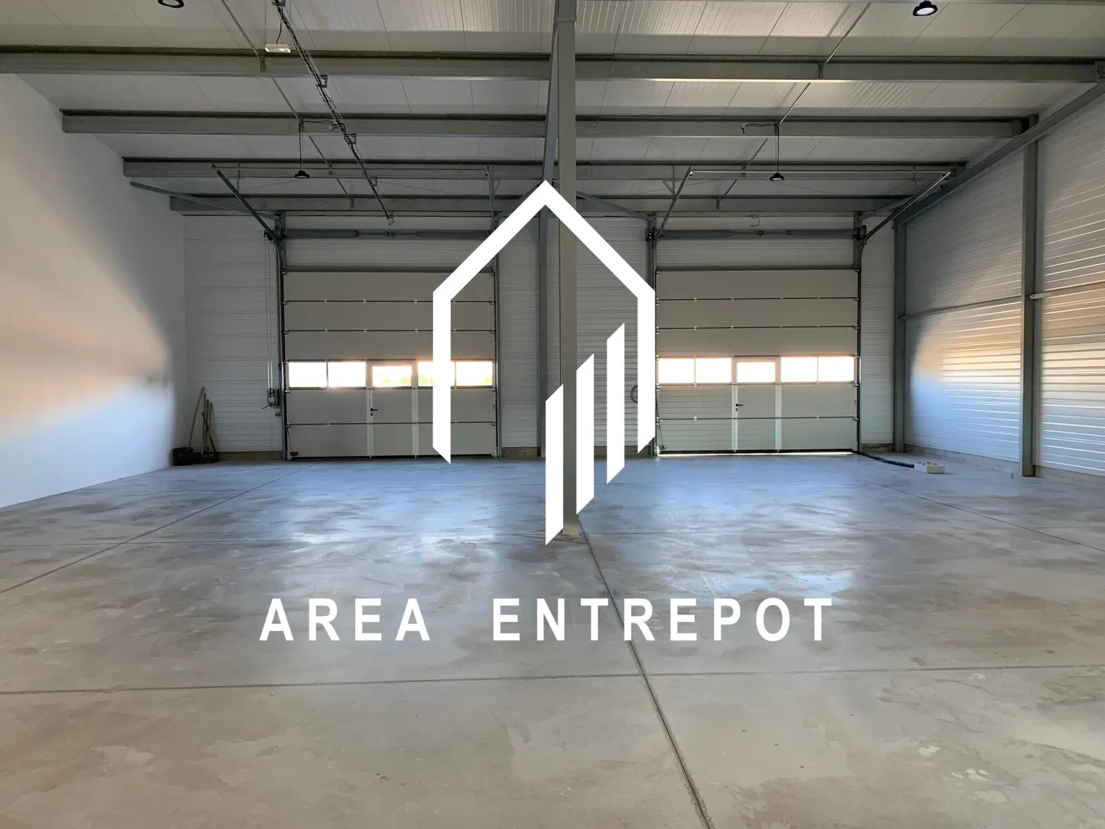 Local d’activités dans Rousset à louer Photo de l’immeuble– Image 1 sur 15