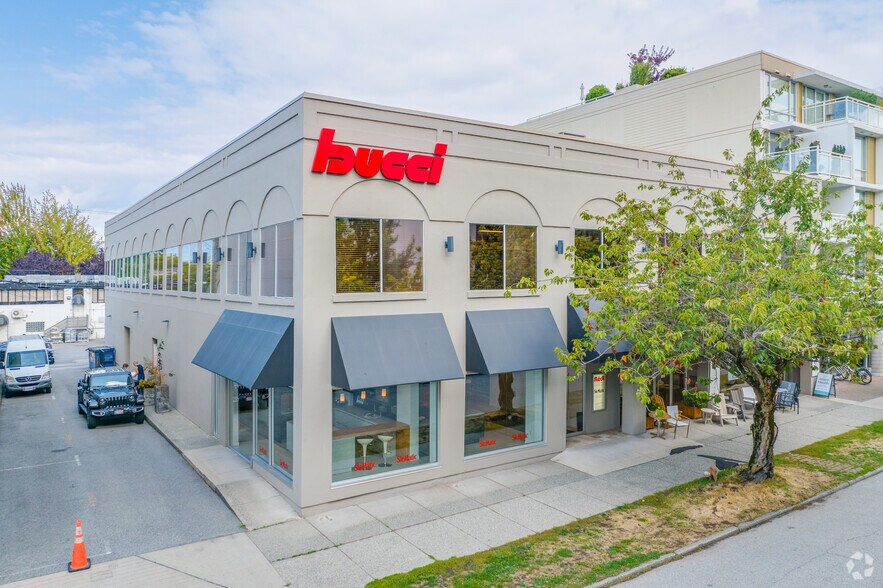 1669 W 3rd Ave, Vancouver, BC à louer - Photo principale – Image 1 sur 9