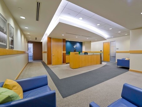 675 Cochrane Dr, Markham, ON à louer - Hall d’entrée – Image 2 sur 15