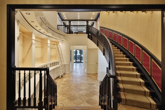 9625-9647 Brighton Way, Beverly Hills, CA à louer Photo intérieure– Image 1 sur 9
