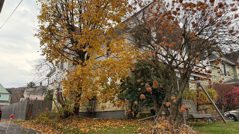 37 Tremont Ave, Binghamton, NY à vendre - Photo principale – Image 1 sur 3