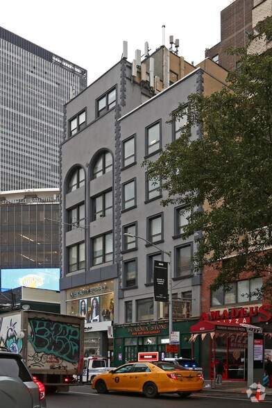 412 Eighth Ave, New York, NY à louer - Photo de l’immeuble – Image 3 sur 10