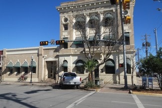 Plus de détails pour 102 N LBJ Dr, San Marcos, TX - Local commercial à louer