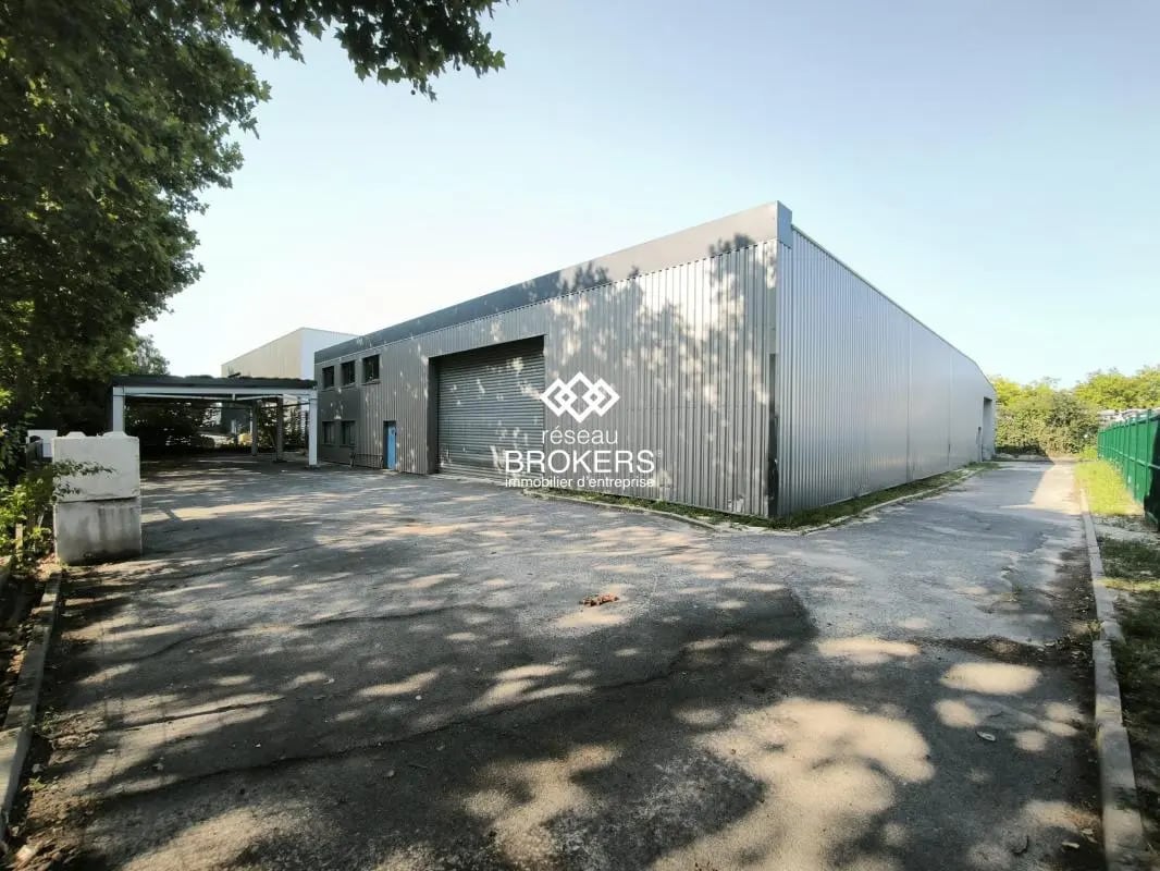 Local d’activités dans Bondoufle à louer Photo de l’immeuble– Image 1 sur 8