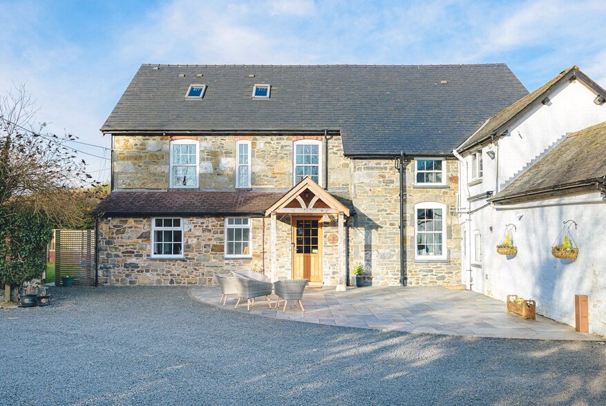 Ffordd Y Castell, Carno à vendre - Photo de l’immeuble – Image 2 sur 11