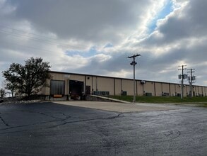 901 S 1st St, Princeton, IN à louer Photo intérieure– Image 1 sur 4