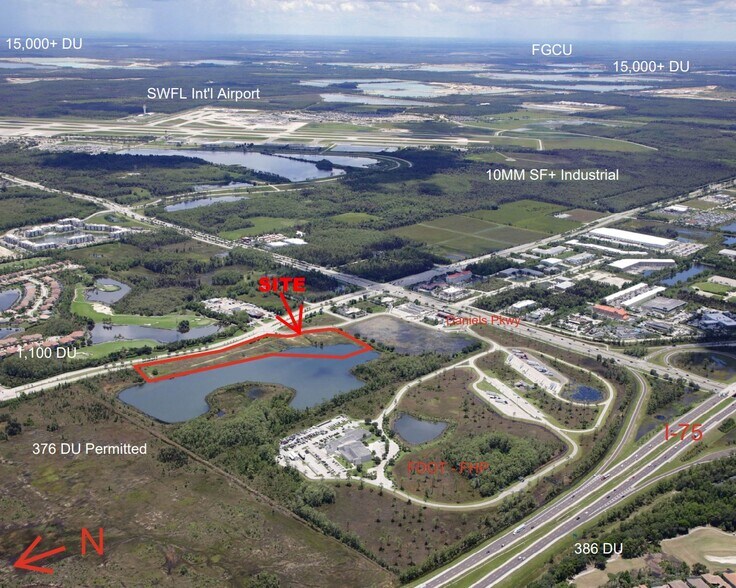 Treeline Ave. & Goldenwood Dr, Fort Myers, FL à vendre - Photo de l’immeuble – Image 2 sur 4