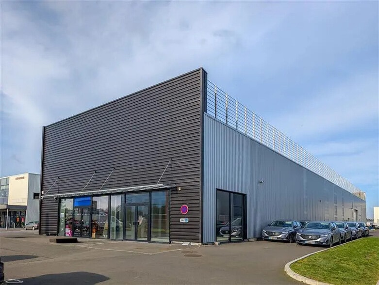 Local commercial dans Saint-Brieuc à louer - Photo de l’immeuble – Image 2 sur 6