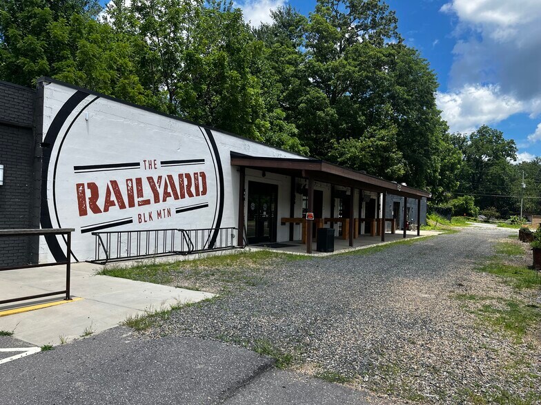 141 Richardson Blvd, Black Mountain, NC à vendre - Photo de l’immeuble – Image 3 sur 16