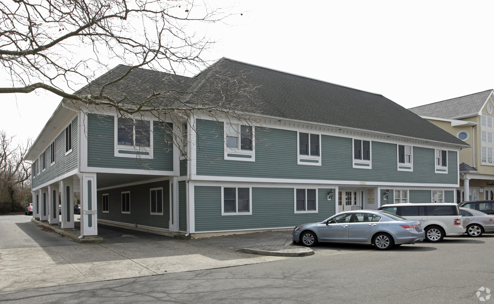 215 Morris Ave, Spring Lake, NJ à louer Photo principale– Image 1 sur 4