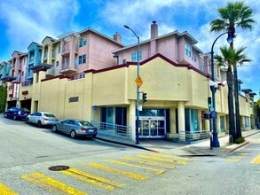 1728-1770 Ocean Ave, San Francisco, CA à louer Photo de l’immeuble– Image 1 sur 6