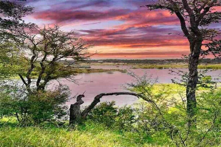 29 Chimney Cove dr, Marble Falls, TX à vendre - Photo de l’immeuble – Image 2 sur 17