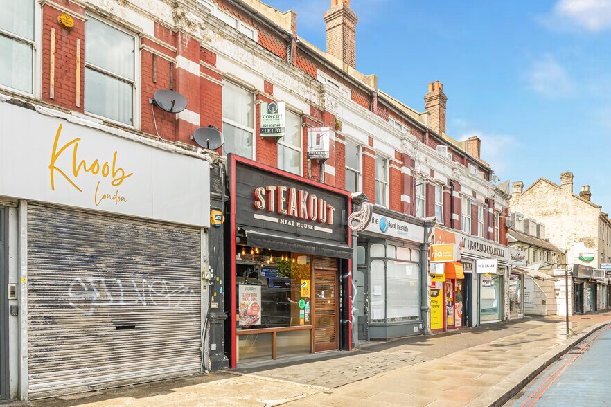 116 Upper Tooting Rd, Londres à louer - Photo de l’immeuble – Image 2 sur 15