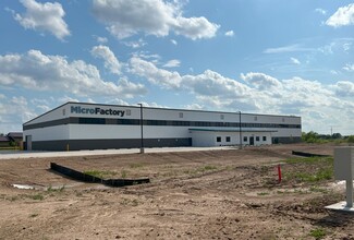 Plus de détails pour 3000 E 9th St, Hays, KS - Industriel/Logistique à louer