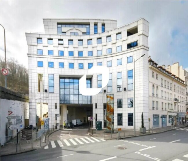 Plus de détails pour 1 Avenue De La Cristallerie, Sèvres - Bureau, Local d'activités à louer