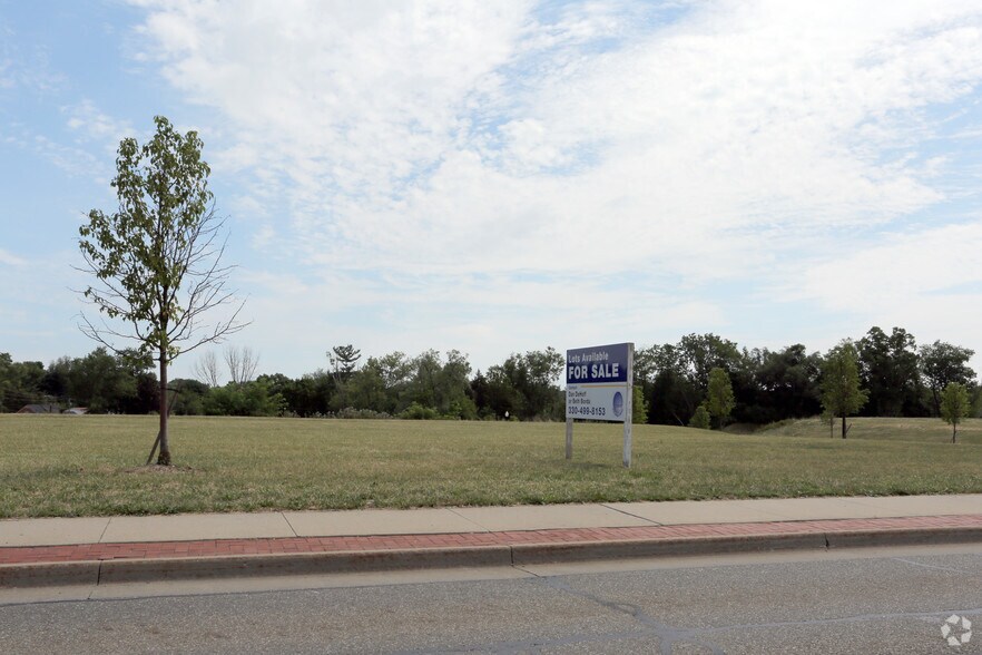 1240 S Main St, North Canton, OH à vendre - Photo principale – Image 1 sur 5