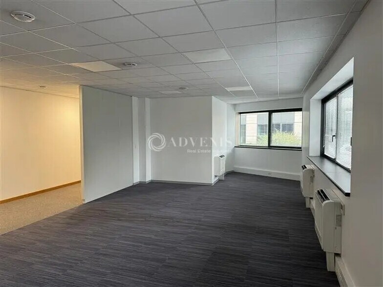 Bureau dans Strasbourg à louer - Photo de l’immeuble – Image 3 sur 5