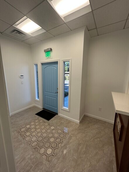 1818 Grand Canal Blvd, Stockton, CA à louer - Photo de l’immeuble – Image 2 sur 20