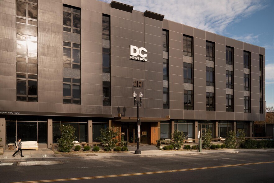 2121 Wisconsin Ave NW, Washington, DC à louer - Photo principale – Image 1 sur 8