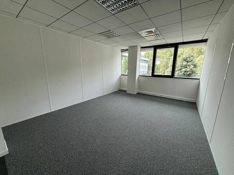 20 Avenue Pythagore, Mérignac à louer - Photo de l’immeuble – Image 3 sur 13