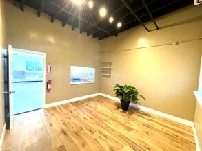 2560-2590 Lafayette St, Santa Clara, CA à louer Photo intérieure– Image 1 sur 9