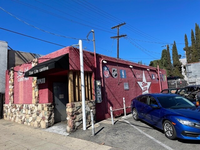 11411 Moorpark St, North Hollywood, CA à louer - Photo de l’immeuble – Image 3 sur 8