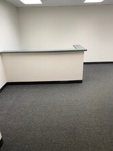 6160 N Cicero Ave, Chicago, IL à louer Photo de l’immeuble– Image 1 sur 4