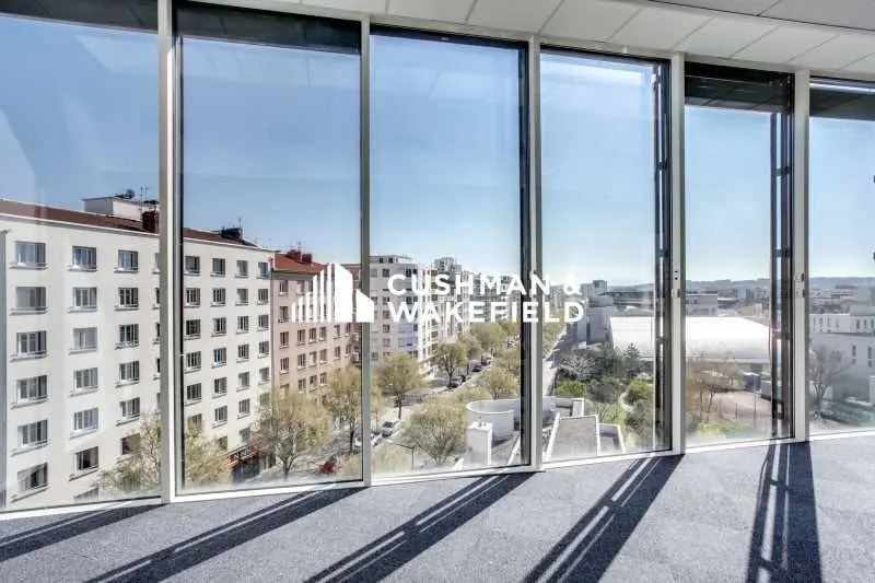 210 Avenue Jean Jaurès, Lyon à louer Photo de l’immeuble– Image 1 sur 12